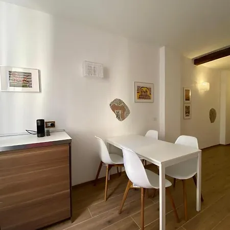 Carruggio 151-1 Apartment *